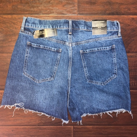 Banana Republic shorts - Picture 2 of 3